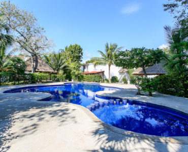 q condo for sale in playacar pakal common area