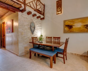 g playa del carmen condos las brujas mesa comedor