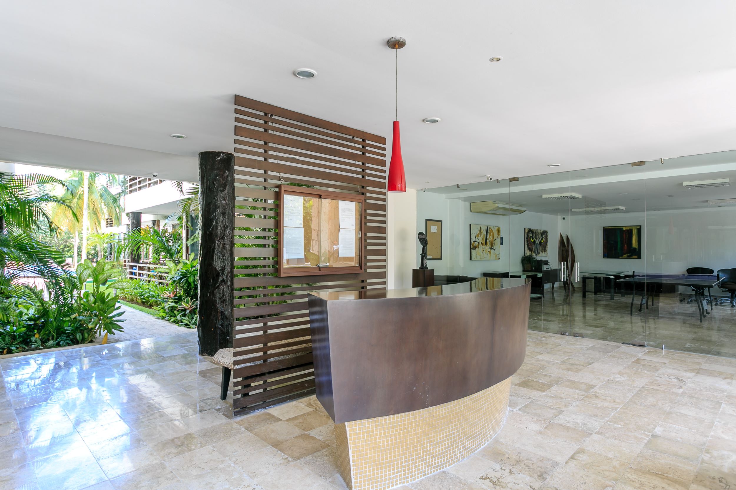 u bienes raices playacar akoya lobby