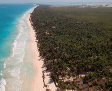 terreno en tulum frente al mar playa lote en tulum con playa terrerno en la playa de tulum en venta