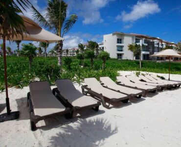 exclusive 2 bedroom condo for sale in mareazul playa del carmen beach sun beds