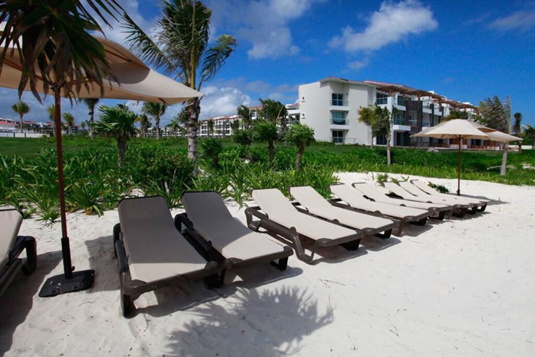 exclusive 2 bedroom condo for sale in mareazul playa del carmen beach sun beds