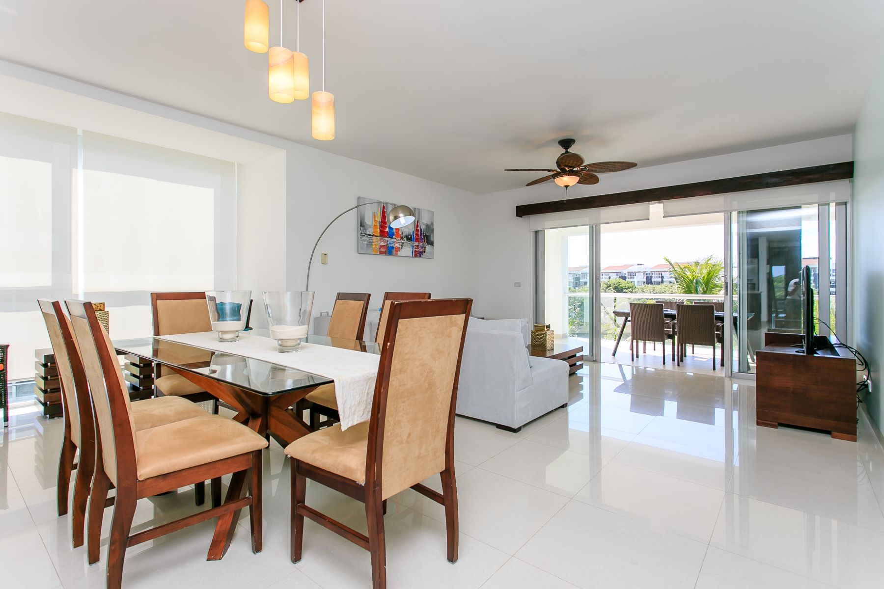 exclusivo departamento de 2 habitaciones en venta en mareazul playa del carmen comedor con terraza