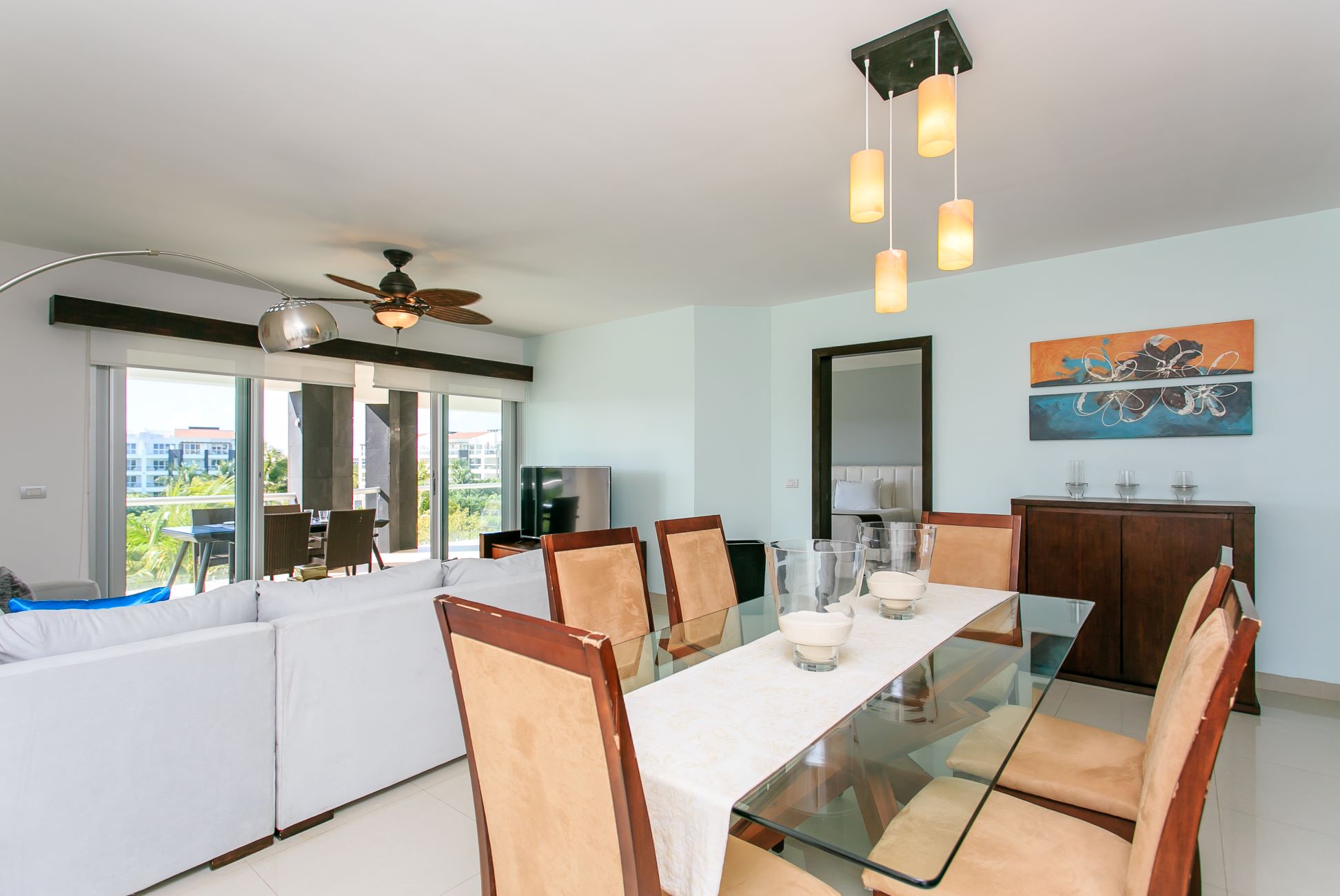 exclusivo departamento de 2 habitaciones en venta en mareazul playa del carmen comedor