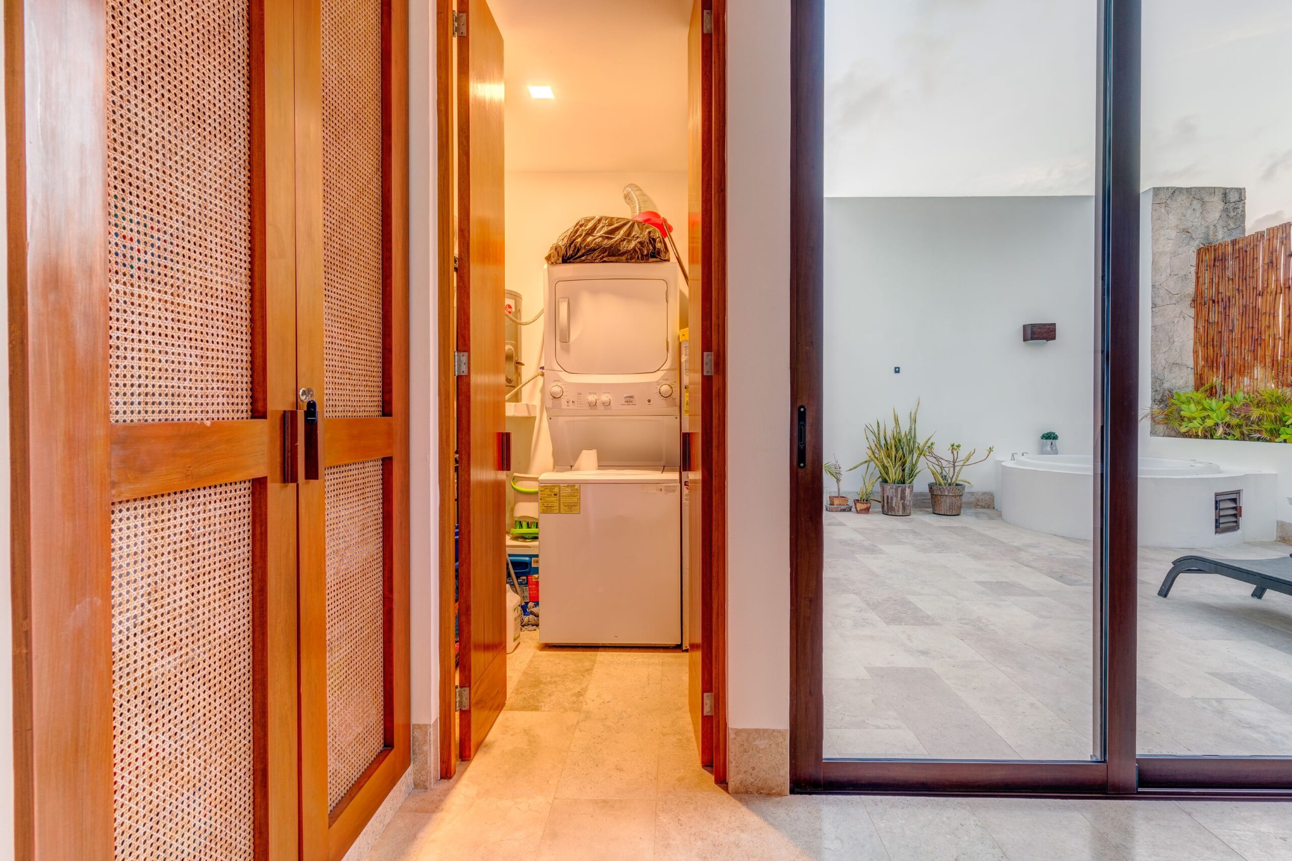 h apartamentos en venta en tulum laundry room