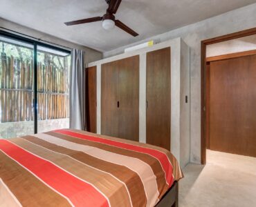 one bedroom condo at la veleta sukha112 master bedroom