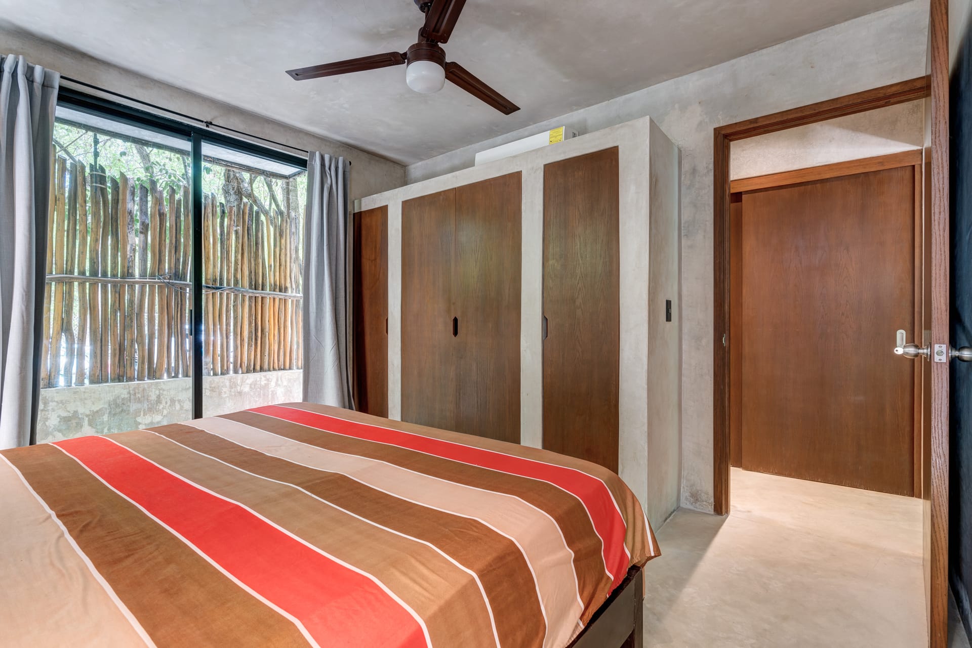 one bedroom condo at la veleta sukha112 master bedroom