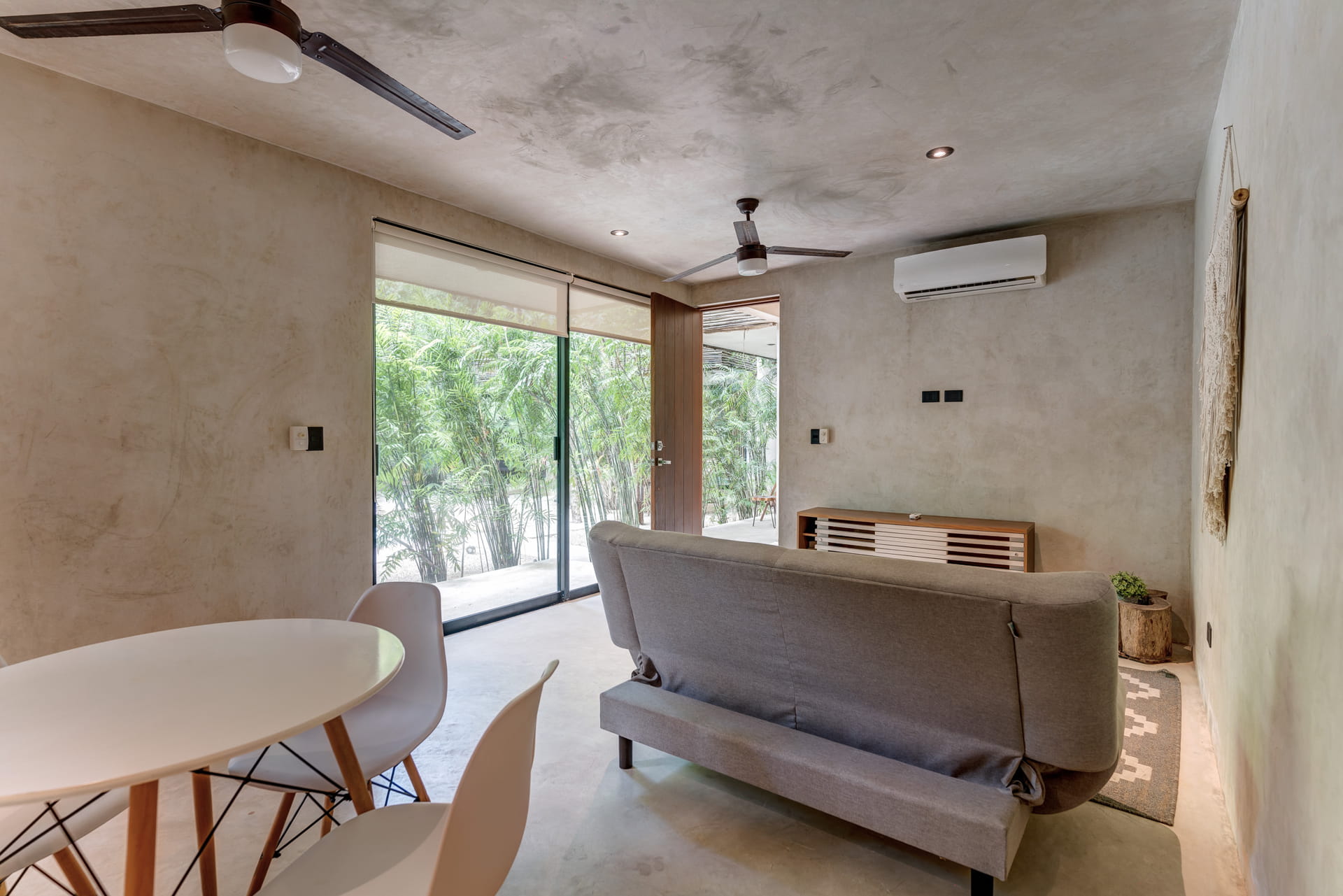 one bedroom condo at la veleta sukha112 table and living room