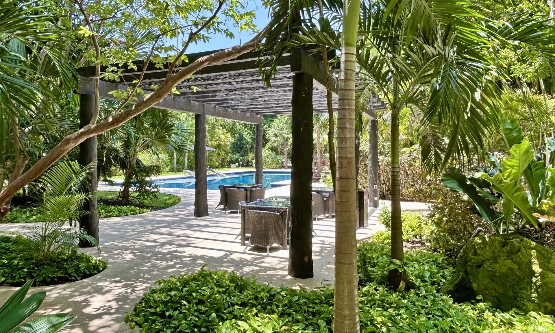 condo for sale in playacar vaiven del viento andadores y zonas de descanso pergoladas