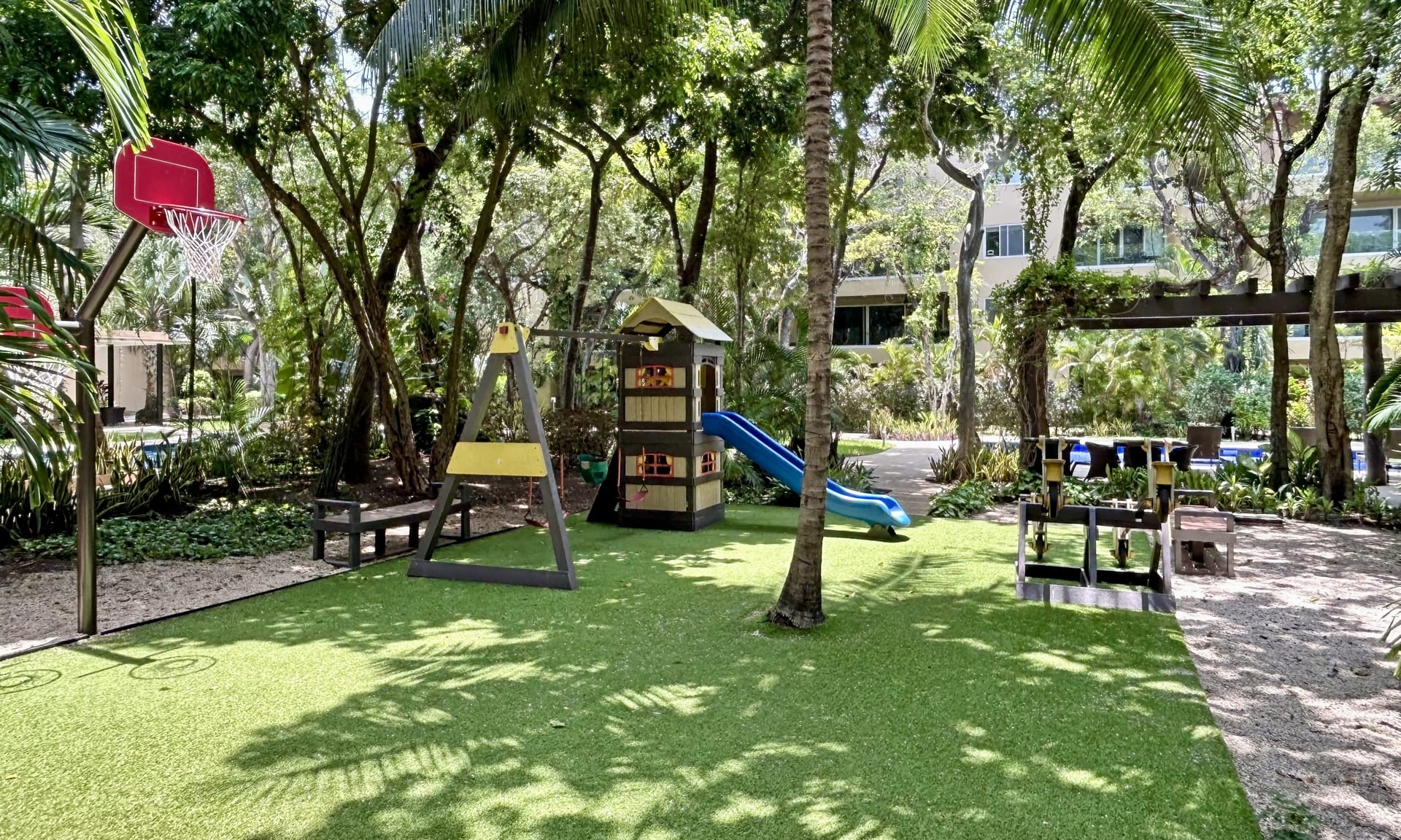 condo for sale in playacar vaiven del viento area de juegos