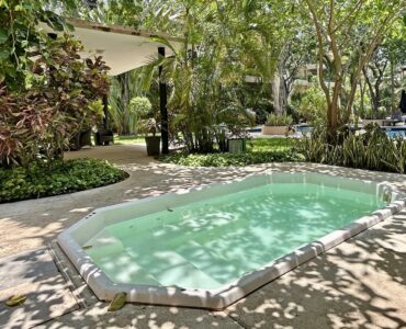 condo for sale in playacar vaiven del viento jacuzzi exterior