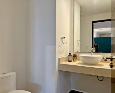 condo for sale in playacar vaiven del viento medio baño en vestibiulo