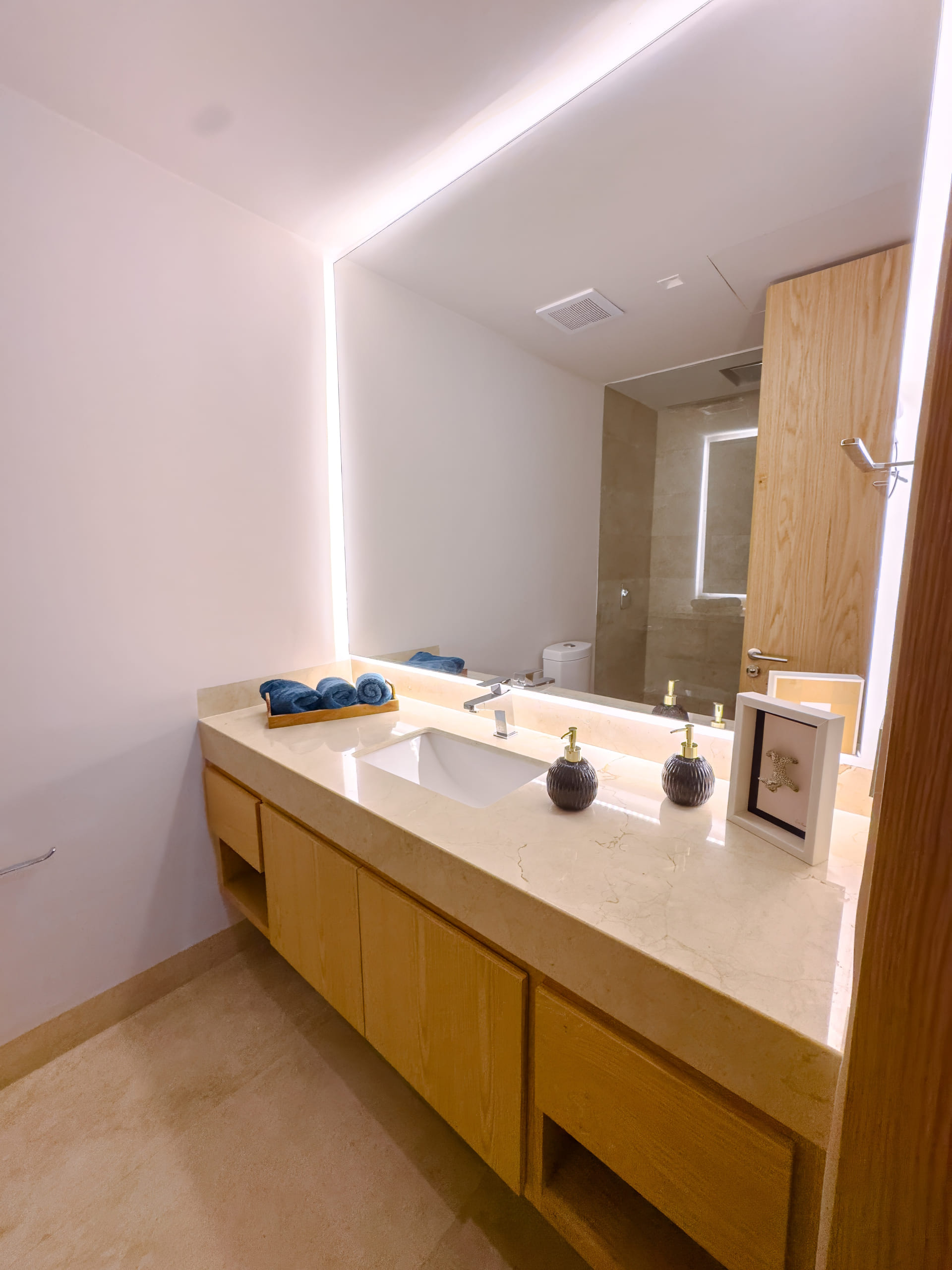real estate puerto cantun alba bathroom guest