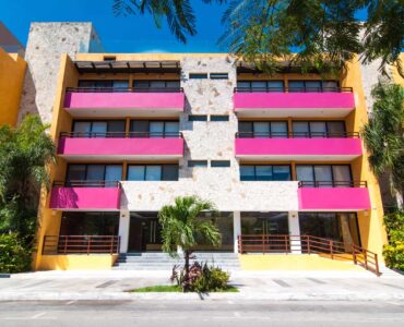 two bedroom ground floor condo in playa del carmen lunada building
