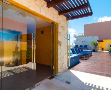 two bedroom ground floor condo in playa del carmen lunada sunbeds and elevator