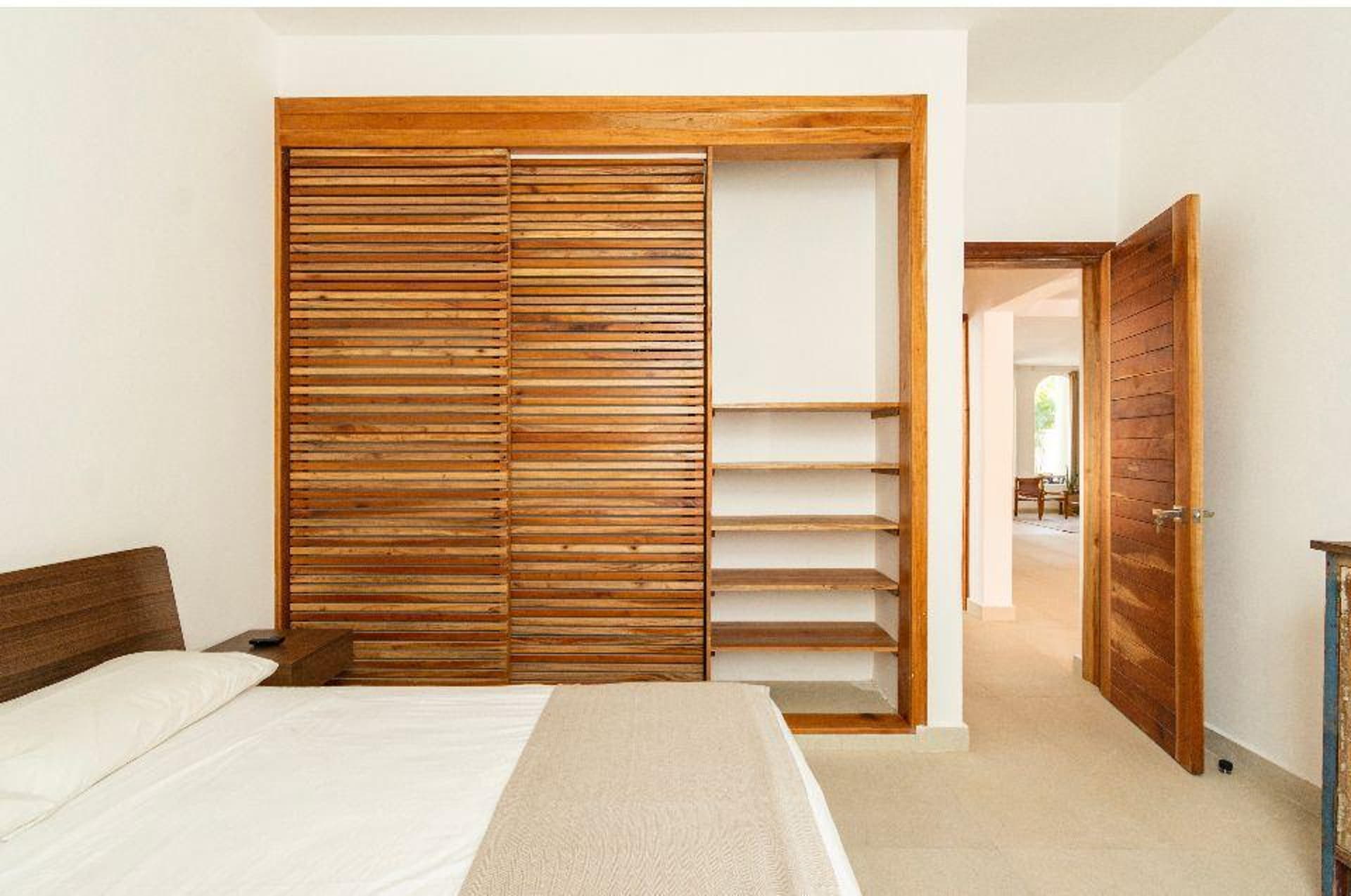 villa for sale in puerto aventuras villa miloba closet