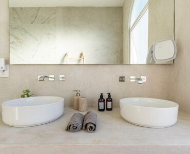 villa for sale in puerto aventuras villa miloba master bathroom