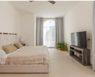 villa for sale in puerto aventuras villa miloba master bedroom