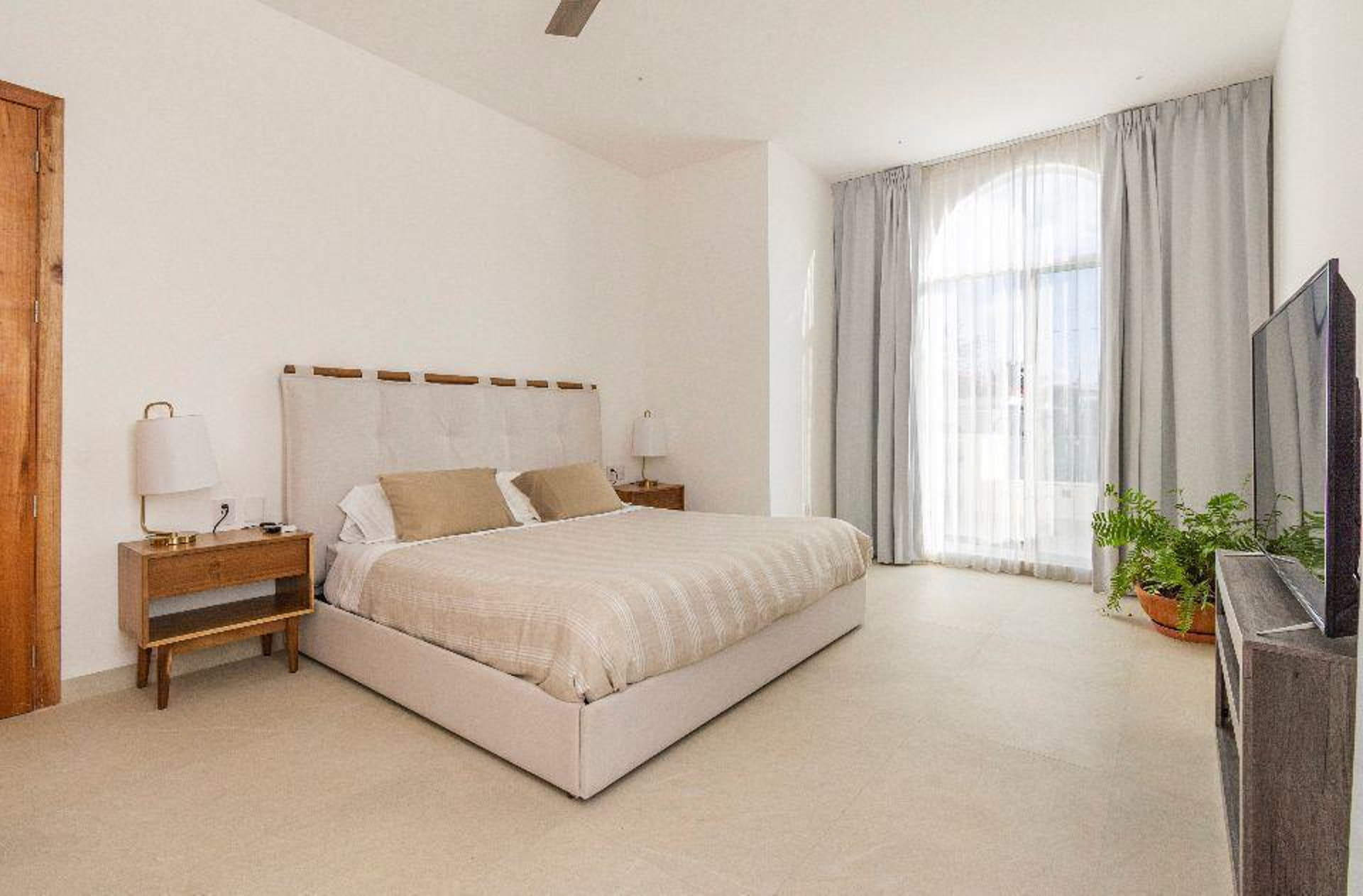 villa for sale in puerto aventuras villa miloba master bedroom window