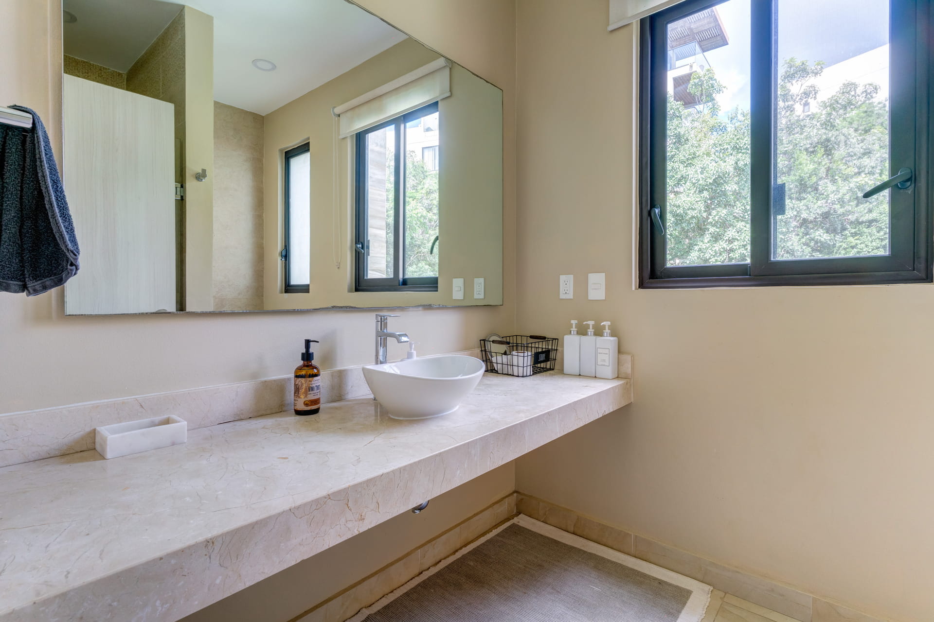 villa for sale in playa del carmen mayakoba master bathroom