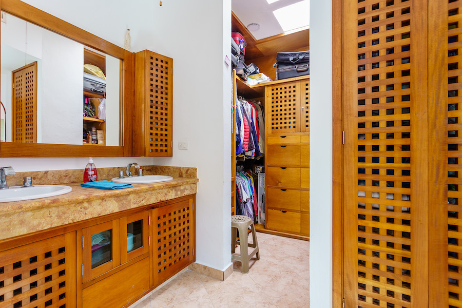 m real estate playa del carmen casa hal ha master bath