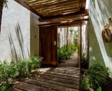 u tulum condos bajo cielo entrance