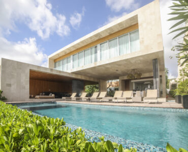 d luxury beachfront house in playacar 074 pool