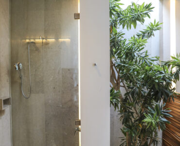 o luxury beachfront house in playacar 074 bathroom shower