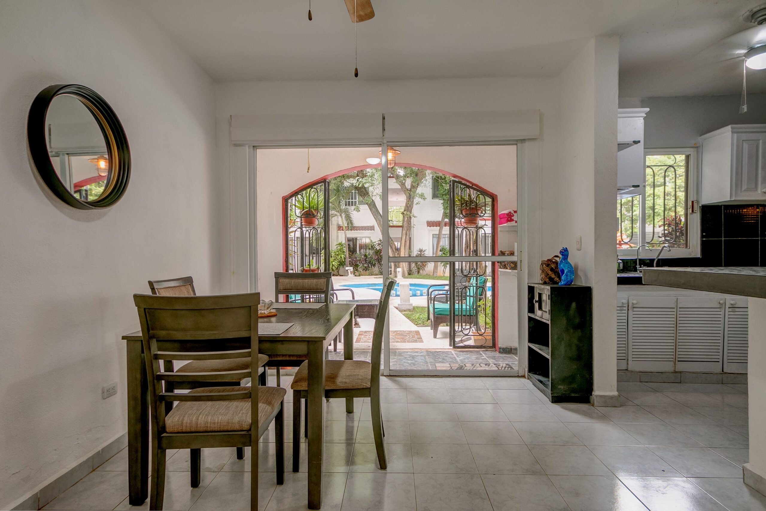 a apartment for sale in playacar gaviotas dining area and kitchen