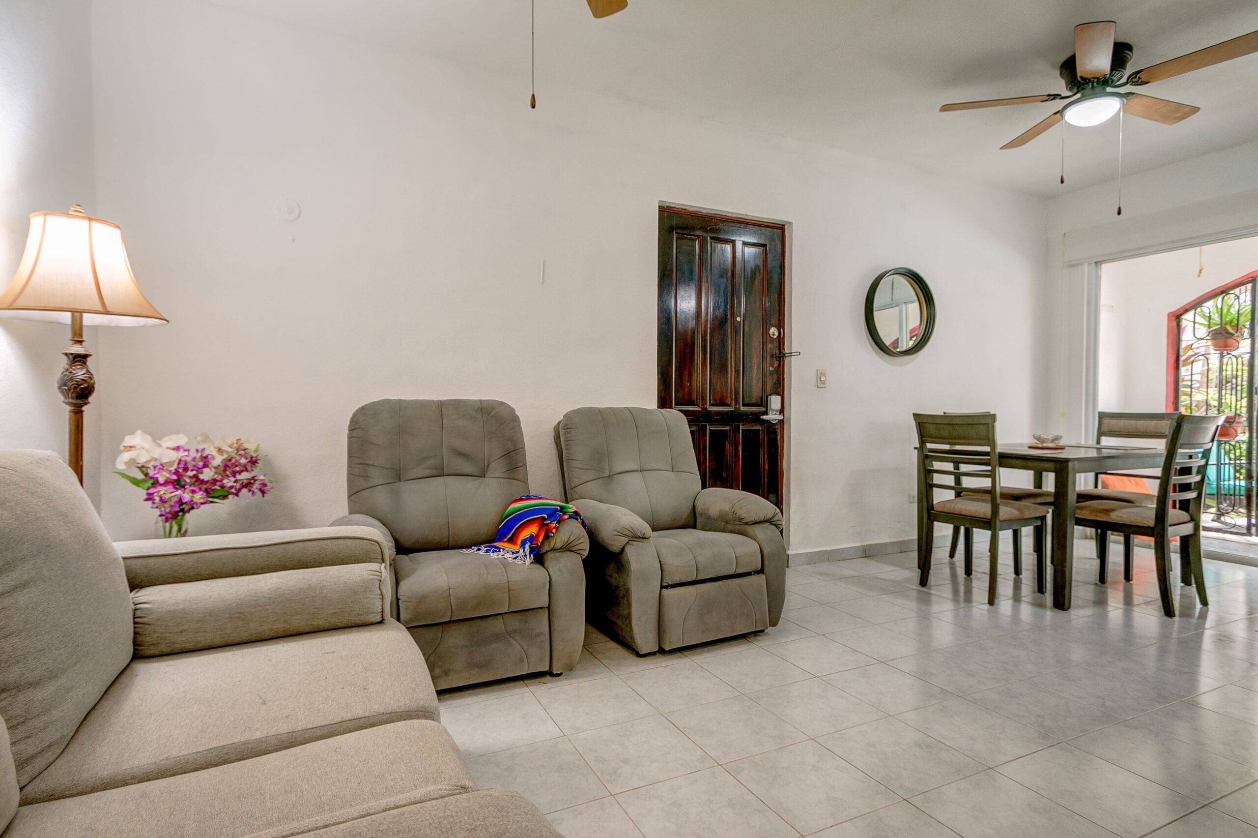c apartment for sale in playacar gaviotas living area to dining area