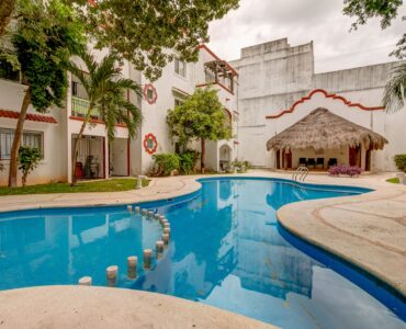 r apartment for sale in playacar gaviotas pool
