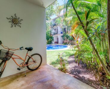 c real estate playacar playa del carmen la concha condo terrace to common area