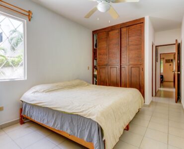 h real estate playacar playa del carmen la concha condo master bedroom