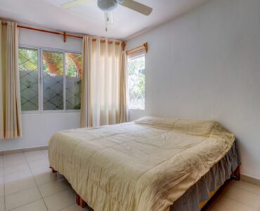 i real estate playacar playa del carmen la concha condo bedroom and windows