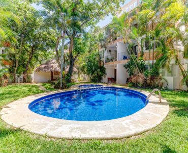 p real estate playacar playa del carmen la concha condo common area