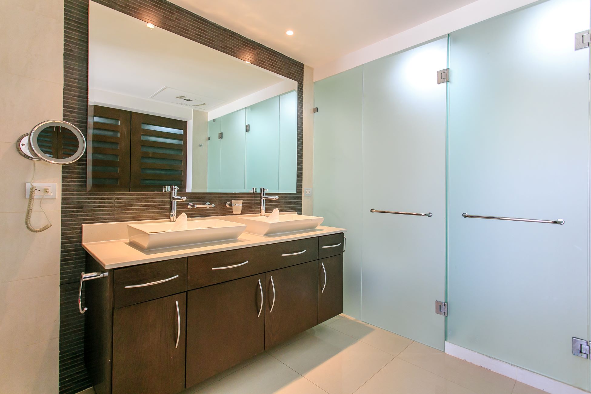 exclusive 2 bedroom condo for sale in mareazul playa del carmen bathroom