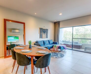 spacious 3 bedroom fully furnished condo in selvanova residencial coto 11 playa del carmen dining room