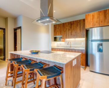 spacious 3 bedroom fully furnished condo in selvanova residencial coto 11 playa del carmen kitchen bar with stools