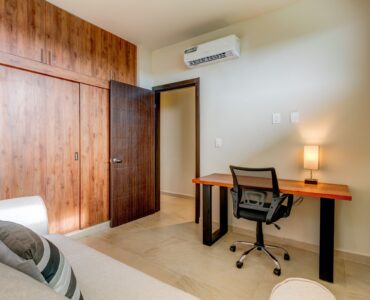 spacious 3 bedroom fully furnished condo in selvanova residencial coto 11 playa del carmen office studio with desk