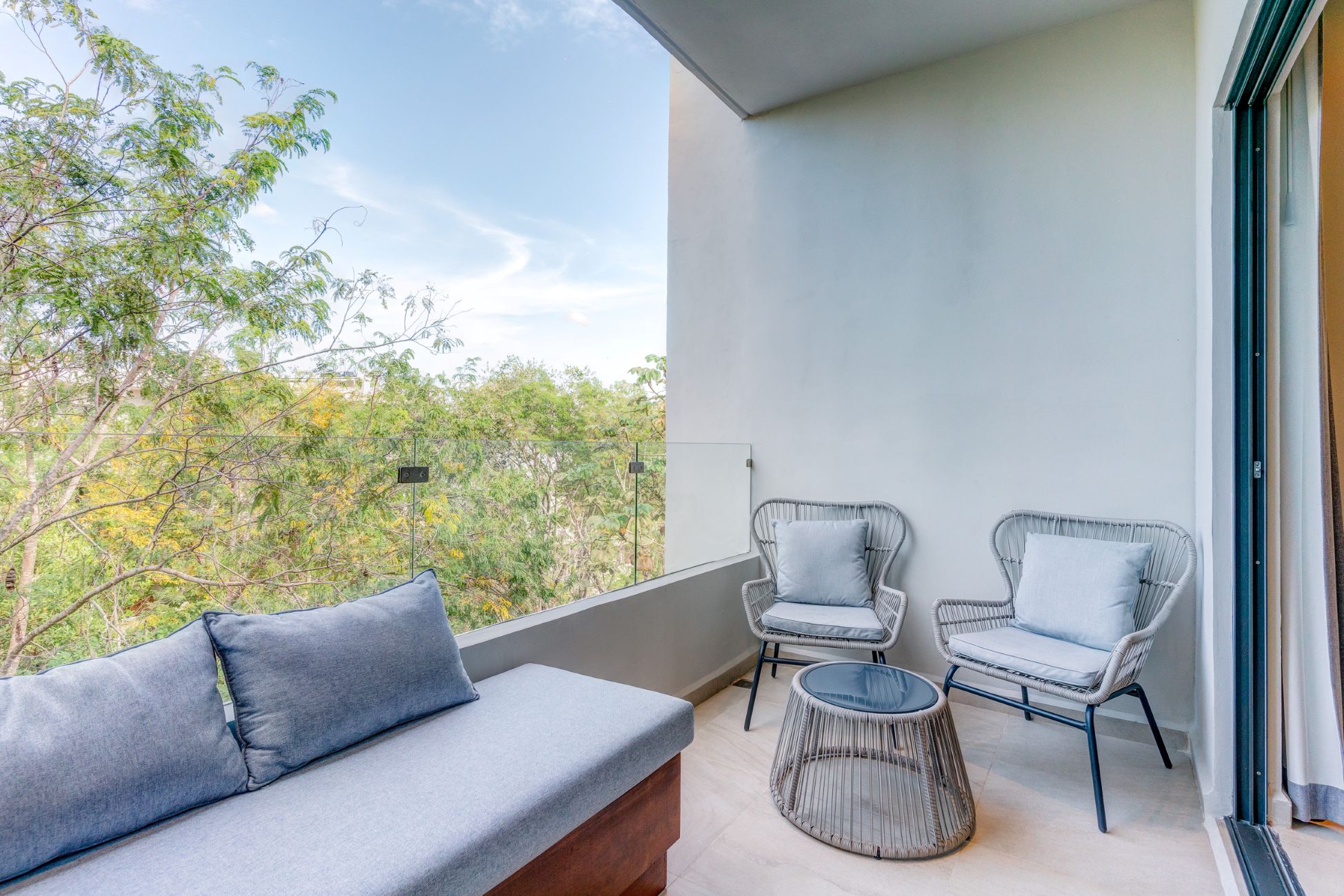 spacious 3 bedroom fully furnished condo in selvanova residencial coto 11 playa del carmen terrace with lounge