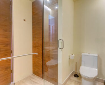 condo for sale in playa del carmen ceren two bedroom lockoff bathroom shower