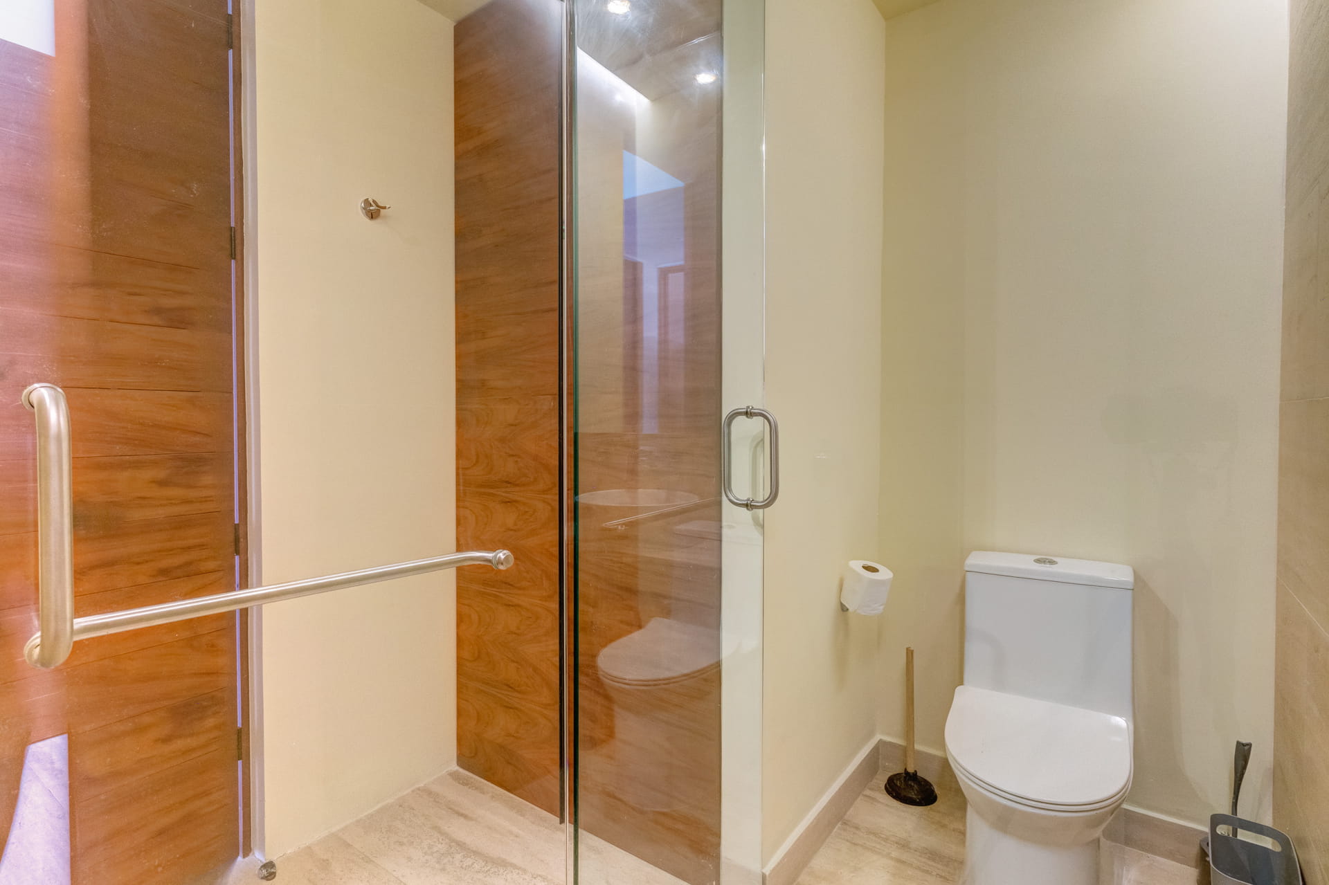 condo for sale in playa del carmen ceren two bedroom lockoff bathroom shower