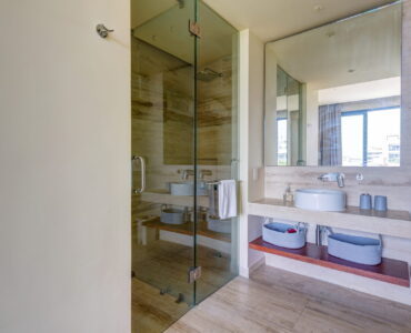 condo for sale in playa del carmen ceren two bedroom lockoff master bathroom