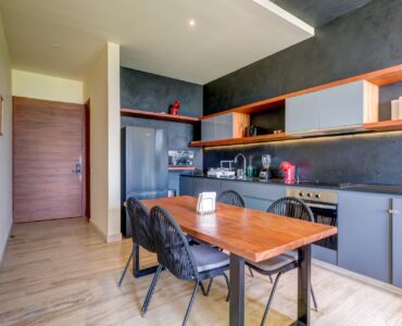 condo for sale in playa del carmen ceren two bedroom lockoff table