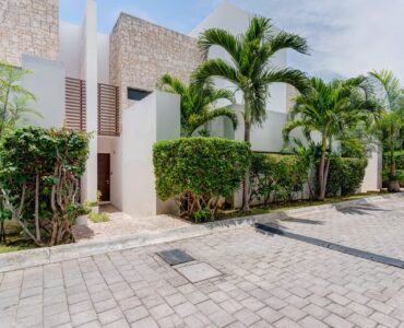 rincon del mar 3 bedroom house in playacar entrance