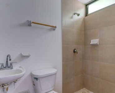 rincon del mar 3 bedroom house in playacar service bathroom