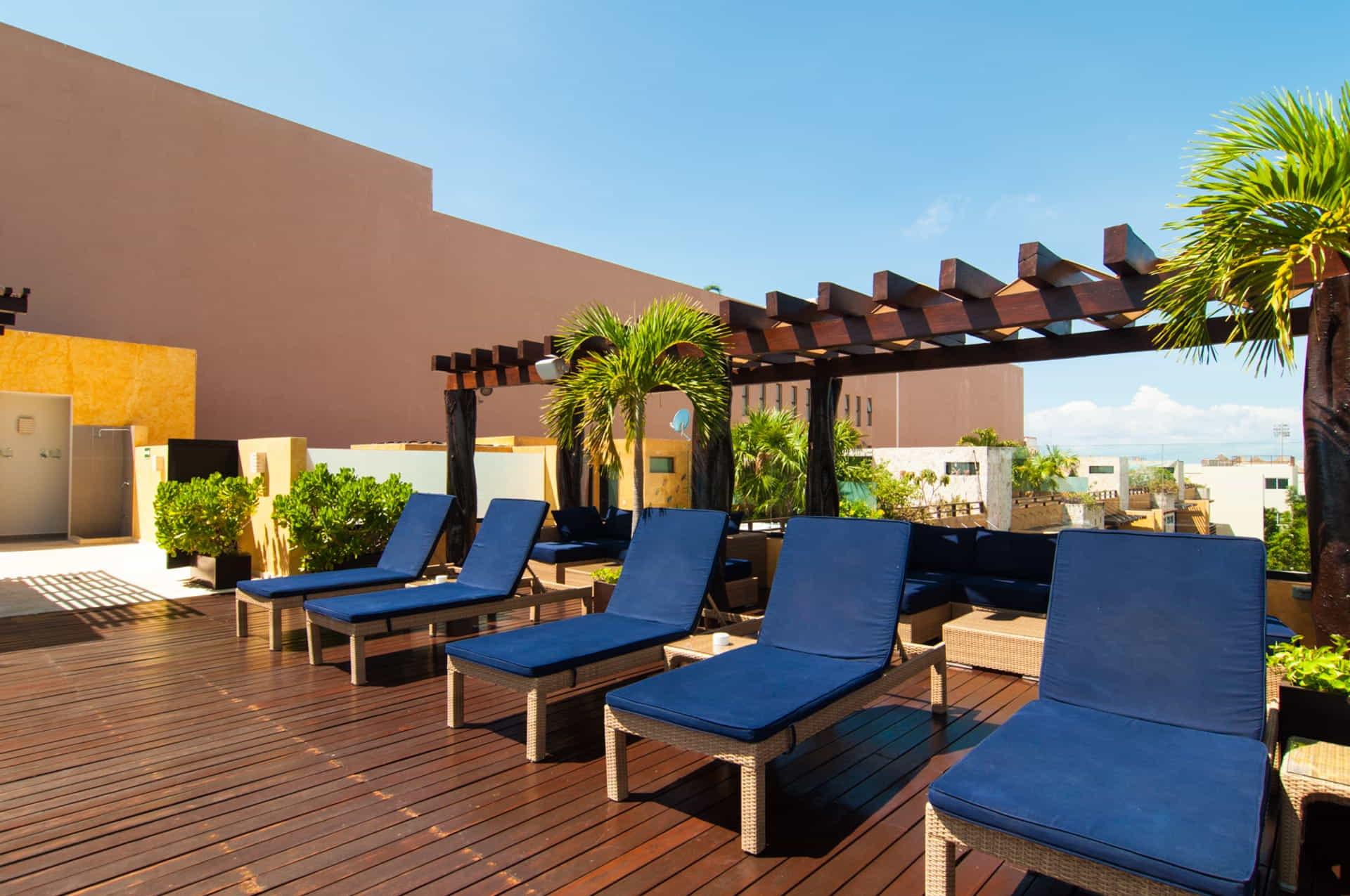 two bedroom ground floor condo in playa del carmen lunada sunbeds