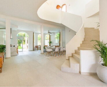 villa for sale in puerto aventuras villa miloba entrance hall