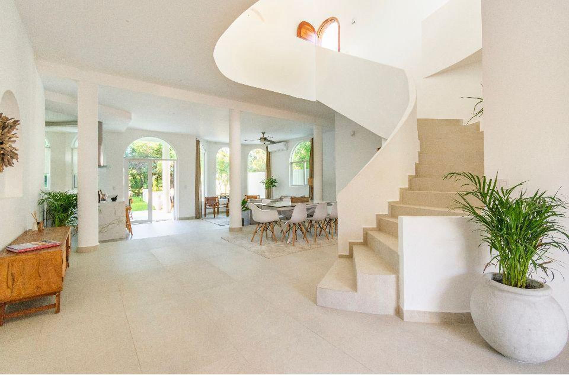 villa for sale in puerto aventuras villa miloba entrance hall